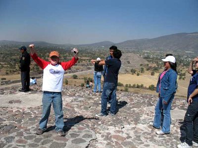Climbing to the Top of Teotihuacan - Rancho Gordo
