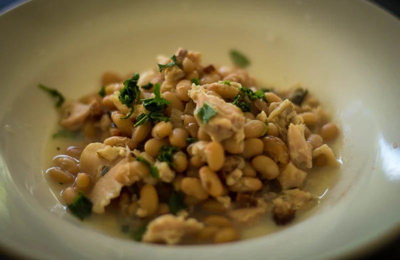 Lazy Boy Alubia Blancas and Clams - Rancho Gordo